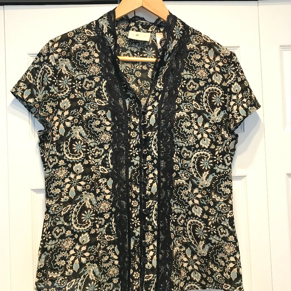 Blouse with lace detail along front